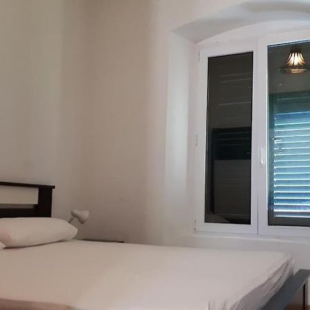 Villa Jelka Apartment Затон Екстер'єр фото